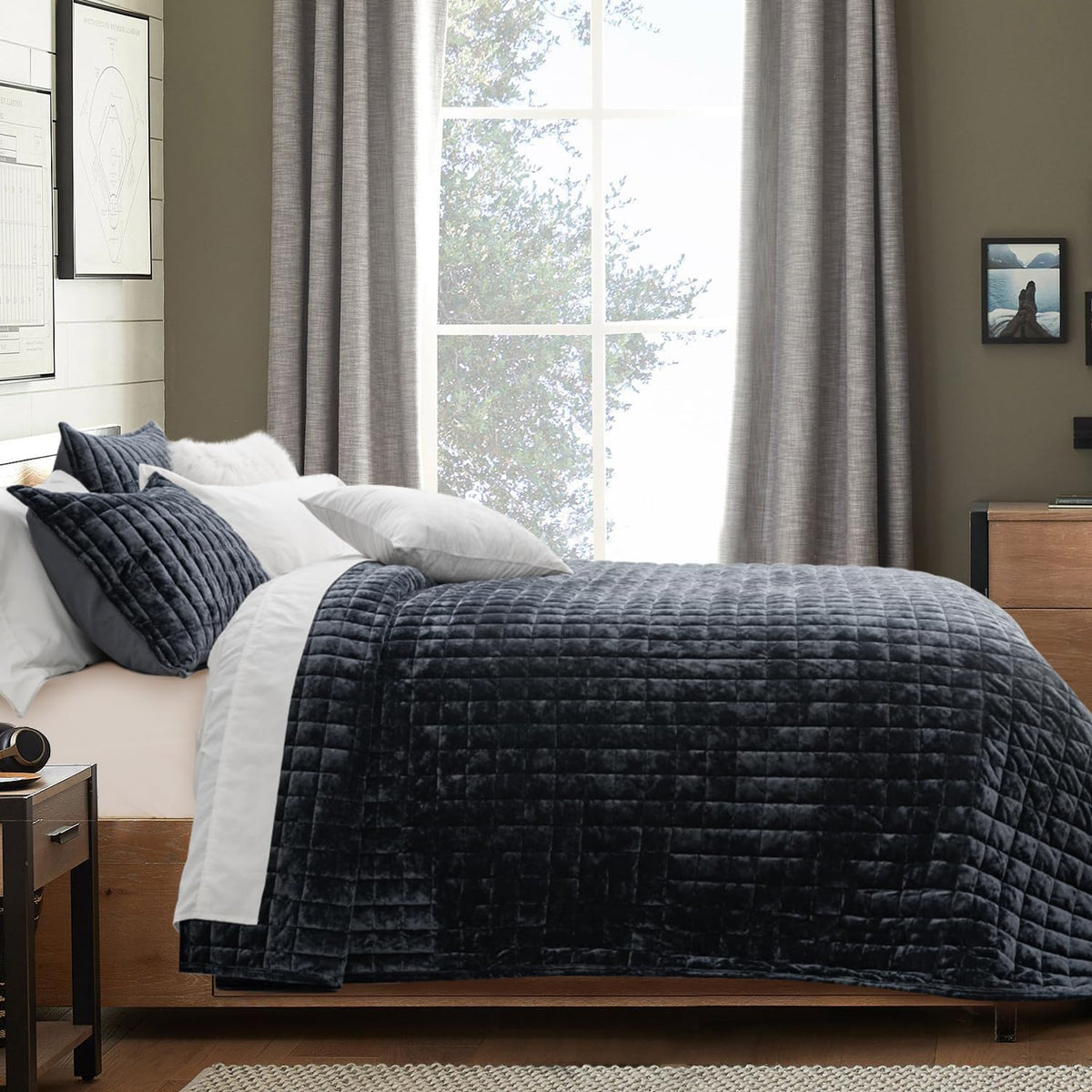RECYCO quilt features classic channel stitch for subtle dimension.