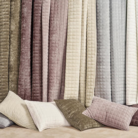 RECYCO easy-care velvet quilt; machine washable for simple upkeep