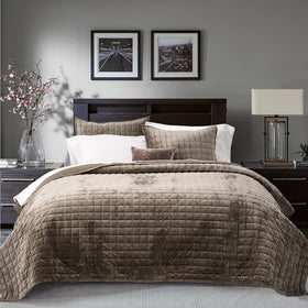 RECYCO velvet quilt channel stitch design highlighting structured pattern