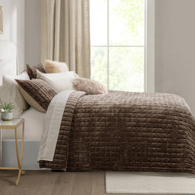 RECYCO walnut brown velvet bedspread on a neatly made bed for elegant decor