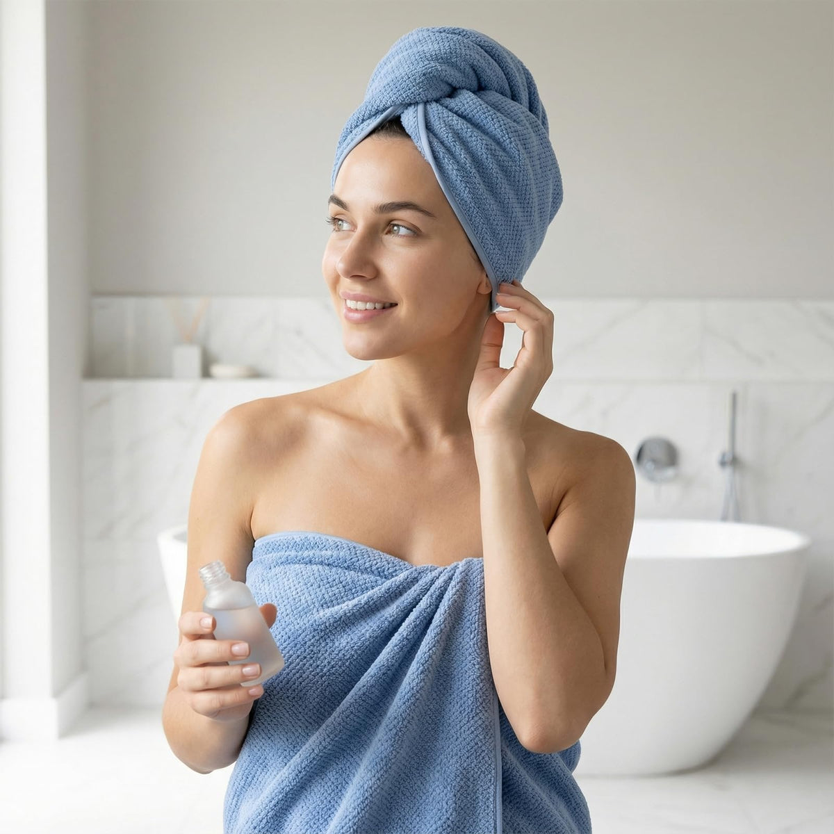 REDKISS bath sheet 40x80 blue wrap-around shows luxurious wrap and quick-dry feel.