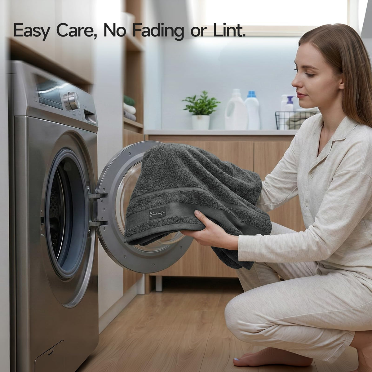 REDKISS easy-care machine-wash towel ready for household use