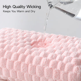 REDKISS pink microfiber towel is machine washable and durable.