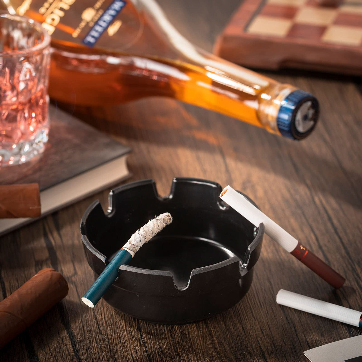 Reginary ashtray easy to clean after use