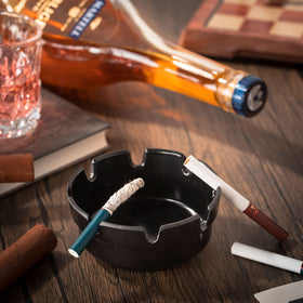 Reginary ashtray easy to clean after use