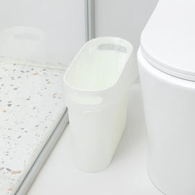 rejomiik trash can handle detail emphasizing widened built-in grip.