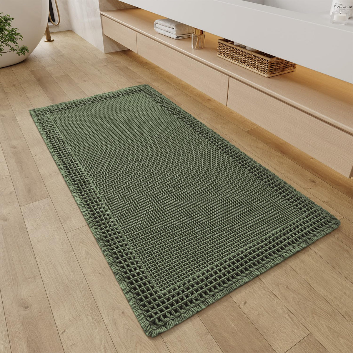 RESARE waffle bath rug texture highlights decor and provides soft comfort after showers.