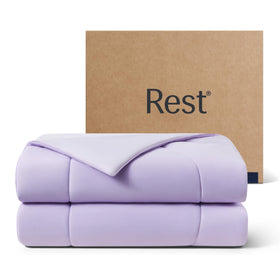 REST Evercool cooling comforter closeup fabric shows a cool-to-touch feel for hot sleepers.