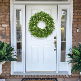 RHTRJ closeup reveals leaf veins and texture, enhancing realistic spring décor.
