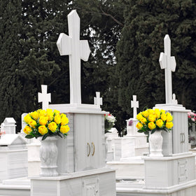Riceshoot headstone decor setup ready-to-use for memorial or special occasions.