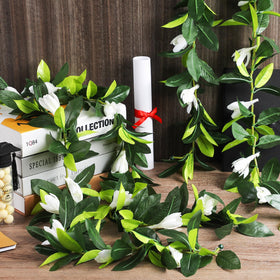 Riceshoot Maile green garland highlighting realistic texture for festive décor.
