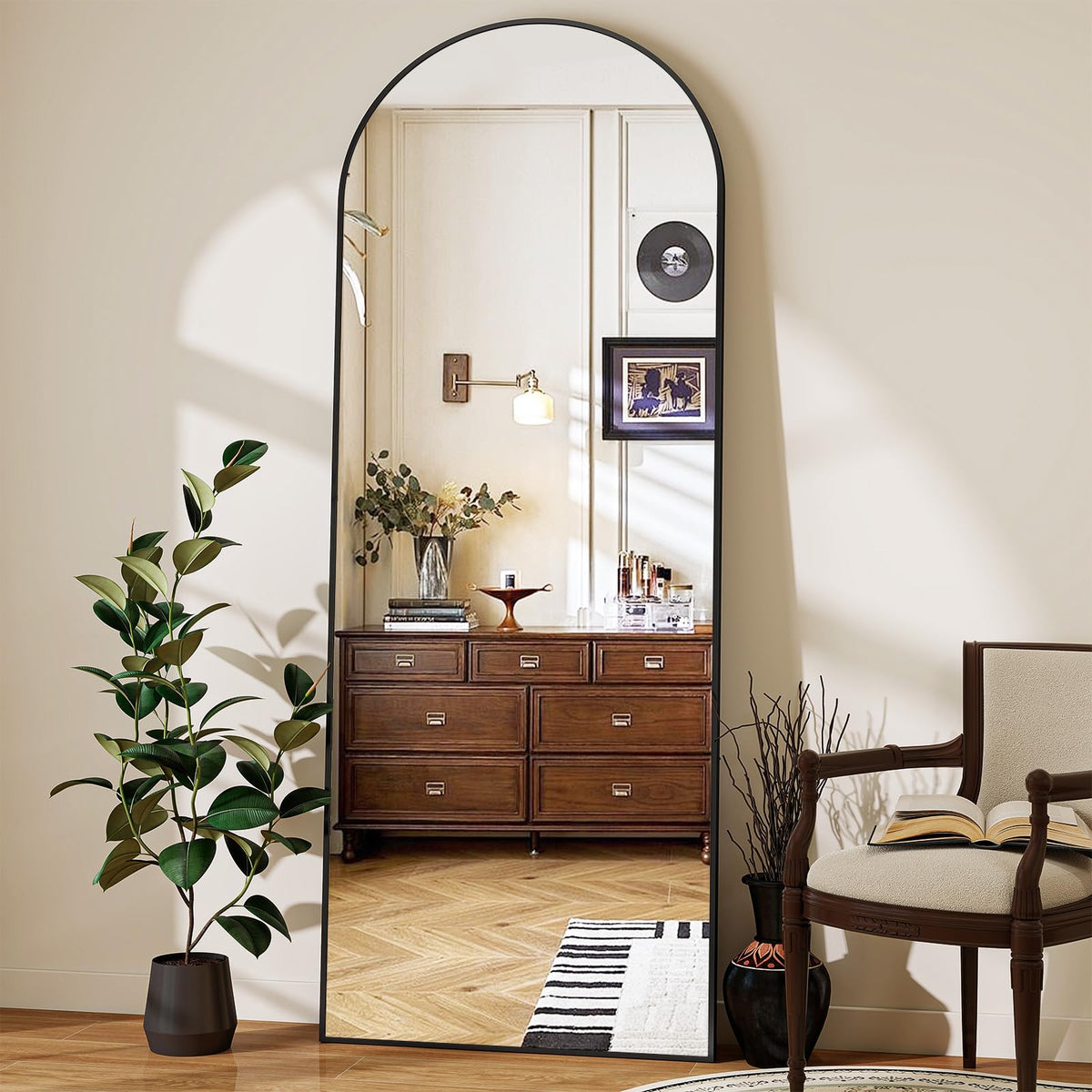 Riskioir arch mirror standing-base demonstrates versatile floor standing setup.