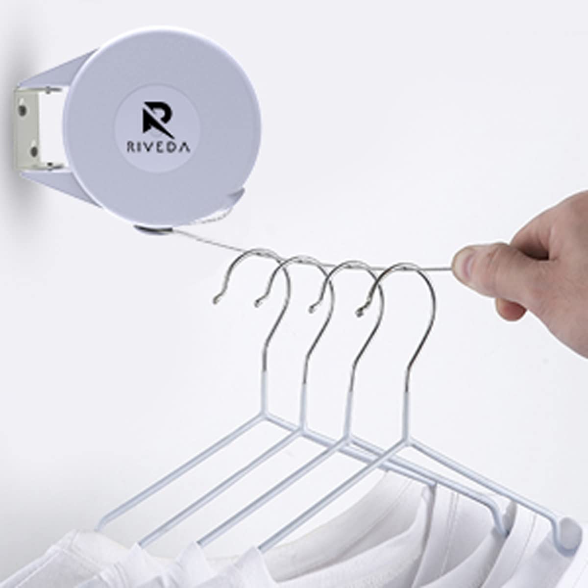 Riveda compact outer case protects line during travel.