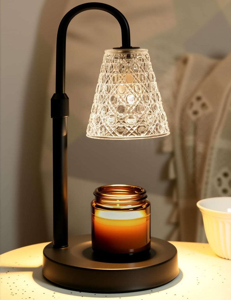RMFSH candle warmer lamp base offers flame-free ambience for safe living rooms.