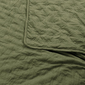 ROARINGWILD Olive Green Cloud quilt with pillow shams for coordinated bedding.
