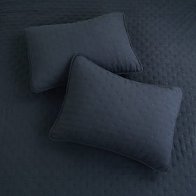 ROARINGWILD quilt stitching detail adds subtle texture.