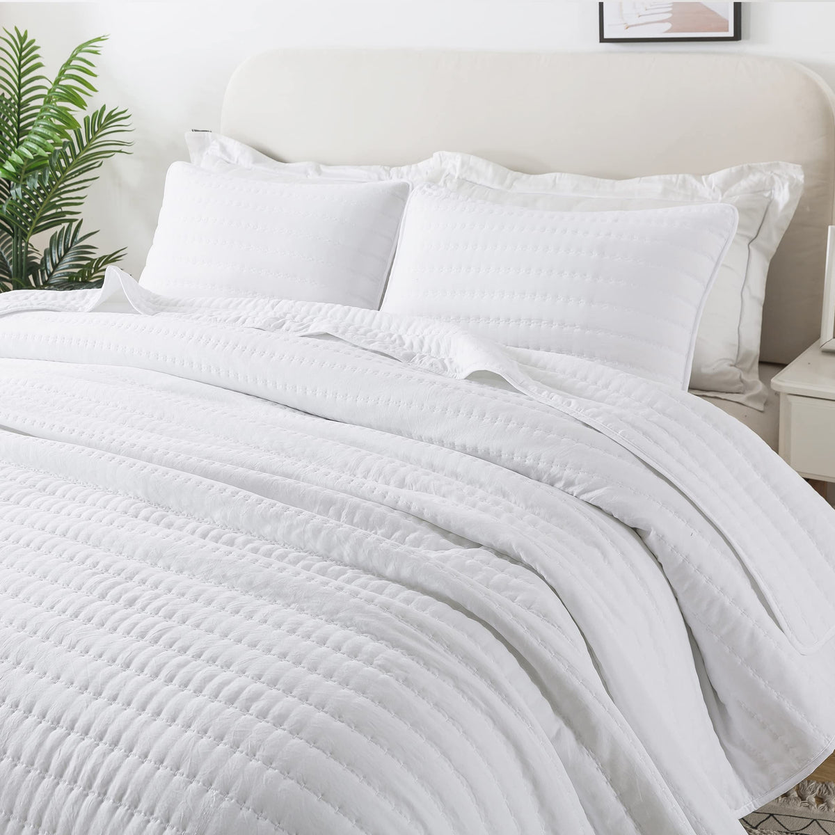 ROARINGWILD White Queen quilt with shams on bed showing soft finish