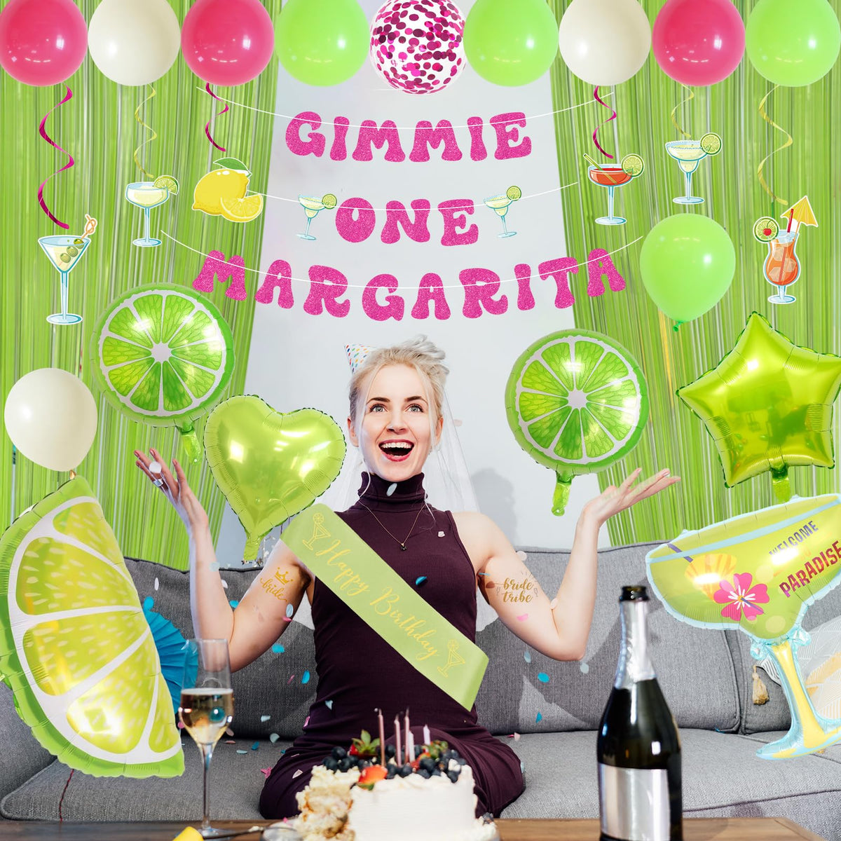 Roetyce aluminum balloons six-pack adds durable shimmer to the decor.