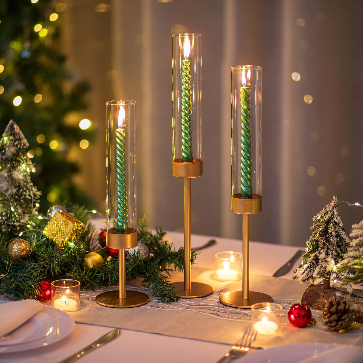 Romadedi three-heights candlestick collection offers versatile display options.