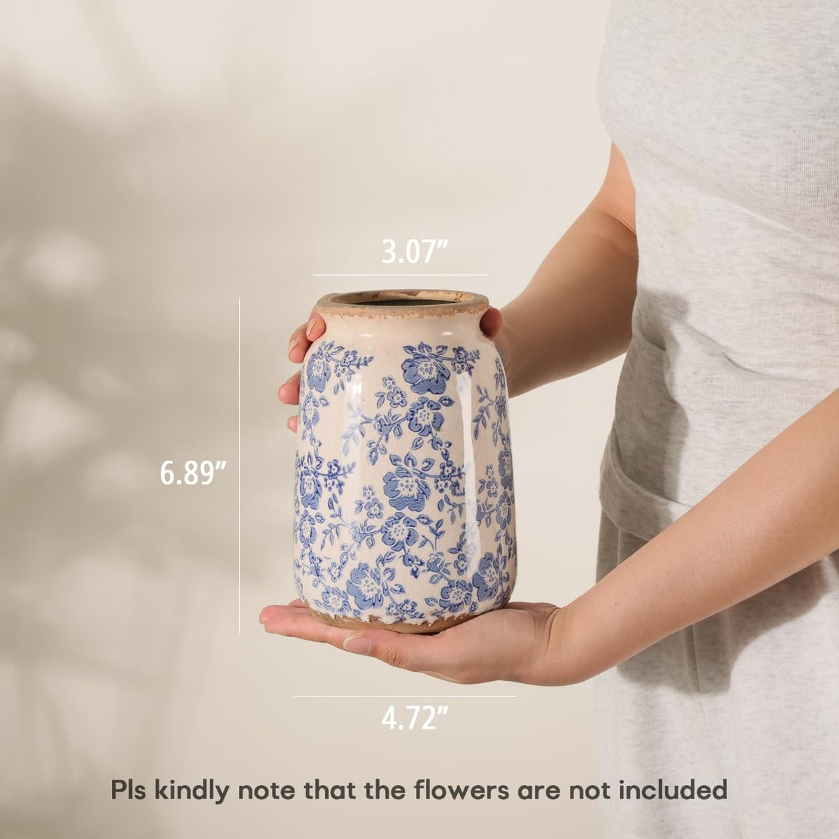 Ronasip compact ceramic vase with stable base protects furniture