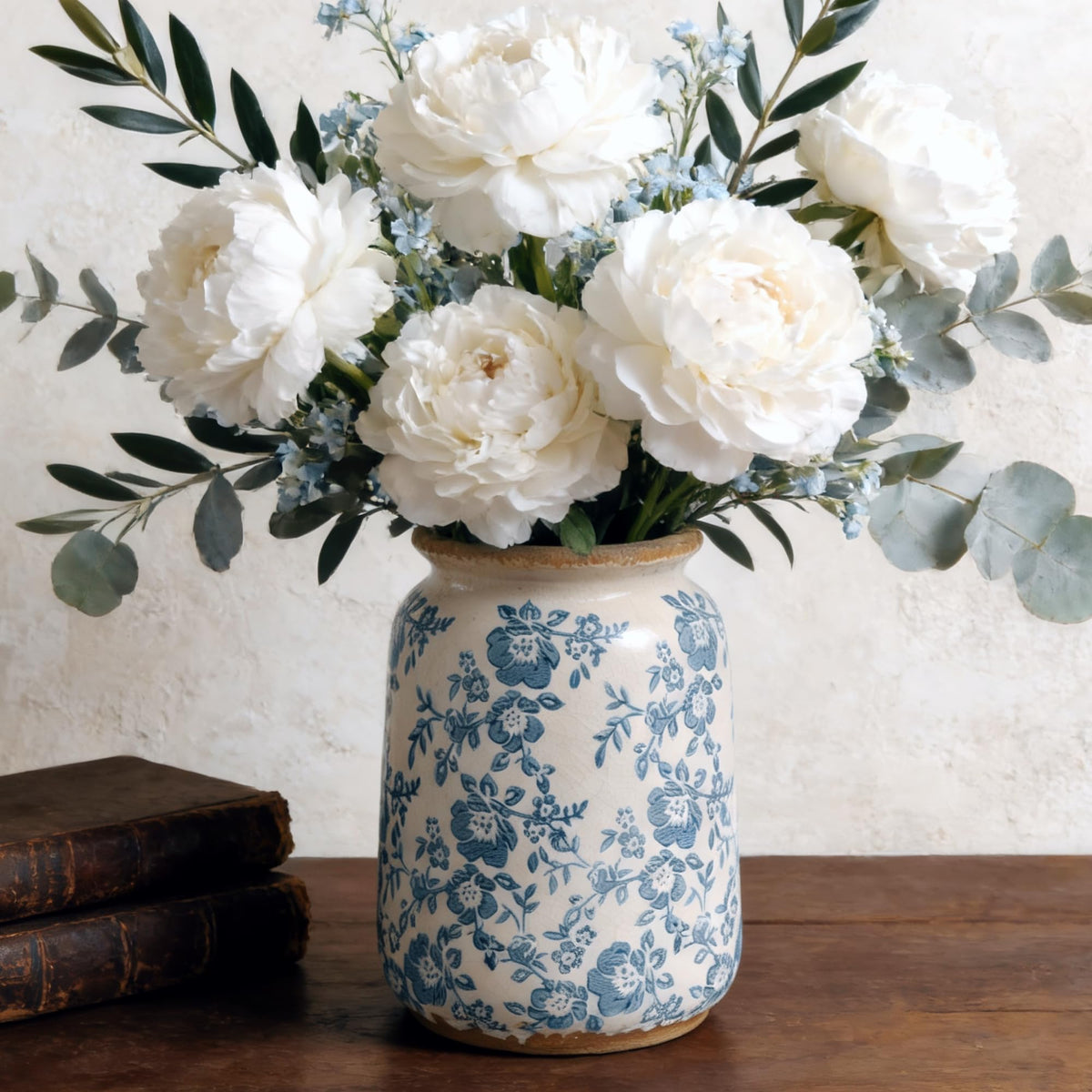 Ronasip vase with hand-painted peony for elegant home decor