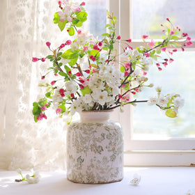 Ronasip bottom pads protect surfaces while displaying the vase