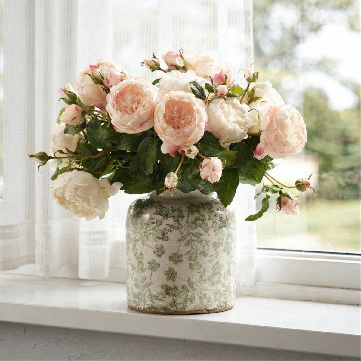 Ronasip compact 6.2-inch vase ideal for small spaces and mantels