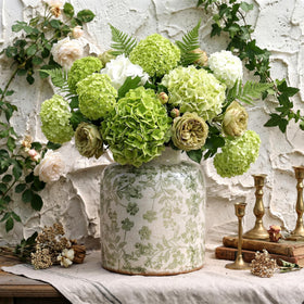 Ronasip hand-painted vase showcases timeless craftsmanship for classic decor