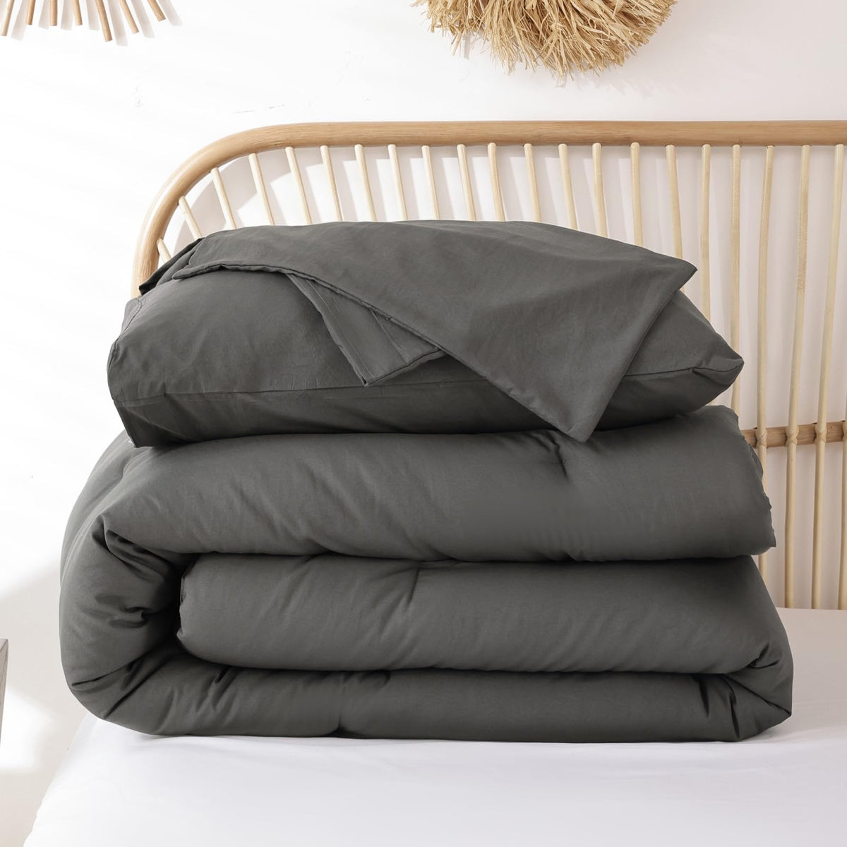 ROSGONIA all-season charcoal grey bedding suited to neutral room palettes.