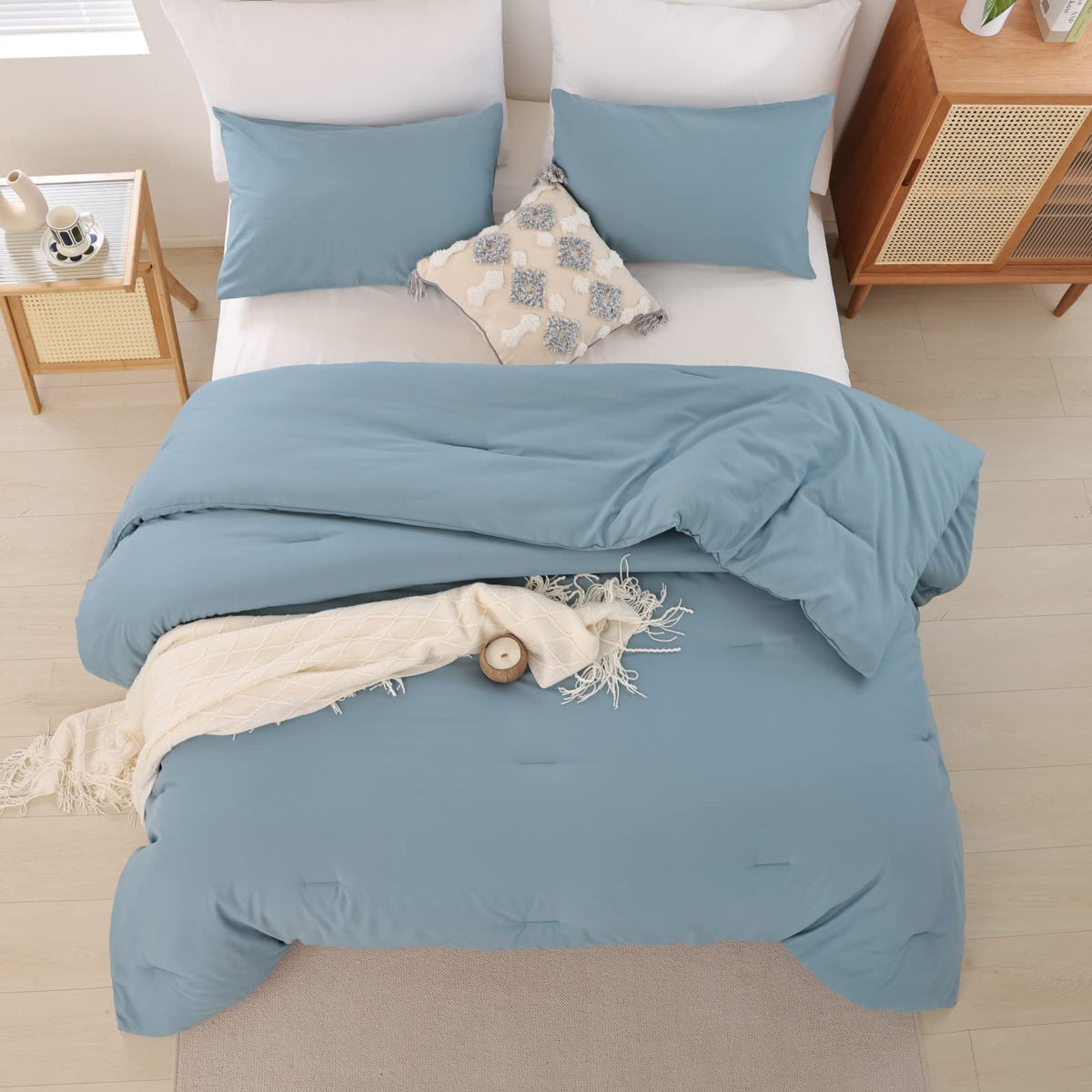 ROSGONIA comforter seam detail highlights quality stitching