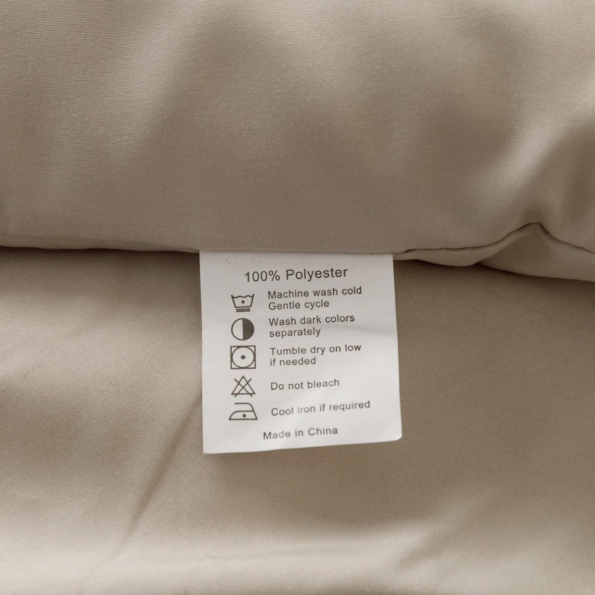 ROSGONIA housewarming gift idea with oatmeal bedding