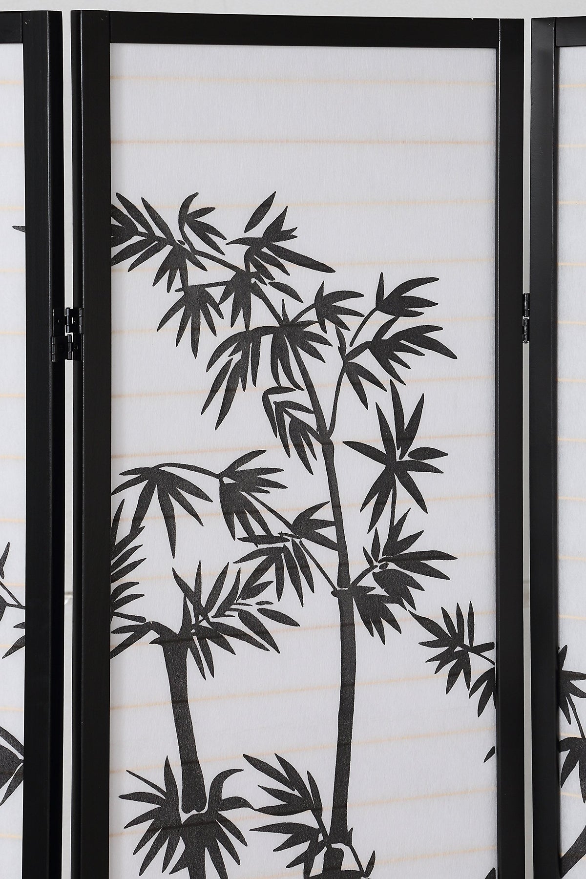 Roundhill Furniture lattice frame close-up showcases durable wood construction.