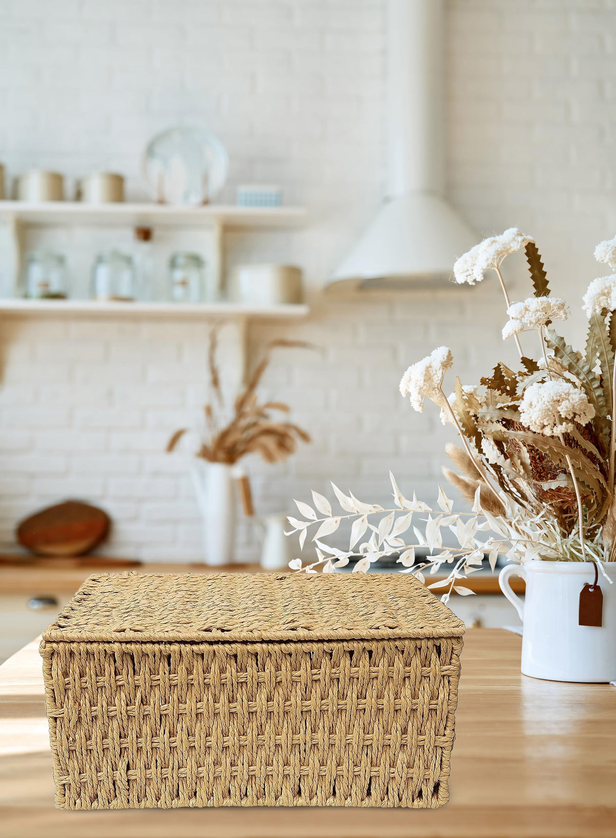 RoyalHouse baskets with lid on demonstrating secure storage for clutter-free spaces.