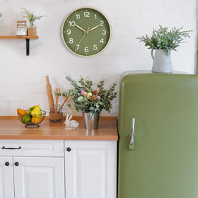 Roymnie 14-inch silent movement for a quiet, distraction-free workspace.