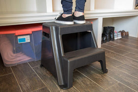 Lightweight Rubbermaid stool at 5.6 pounds is easy to carry.