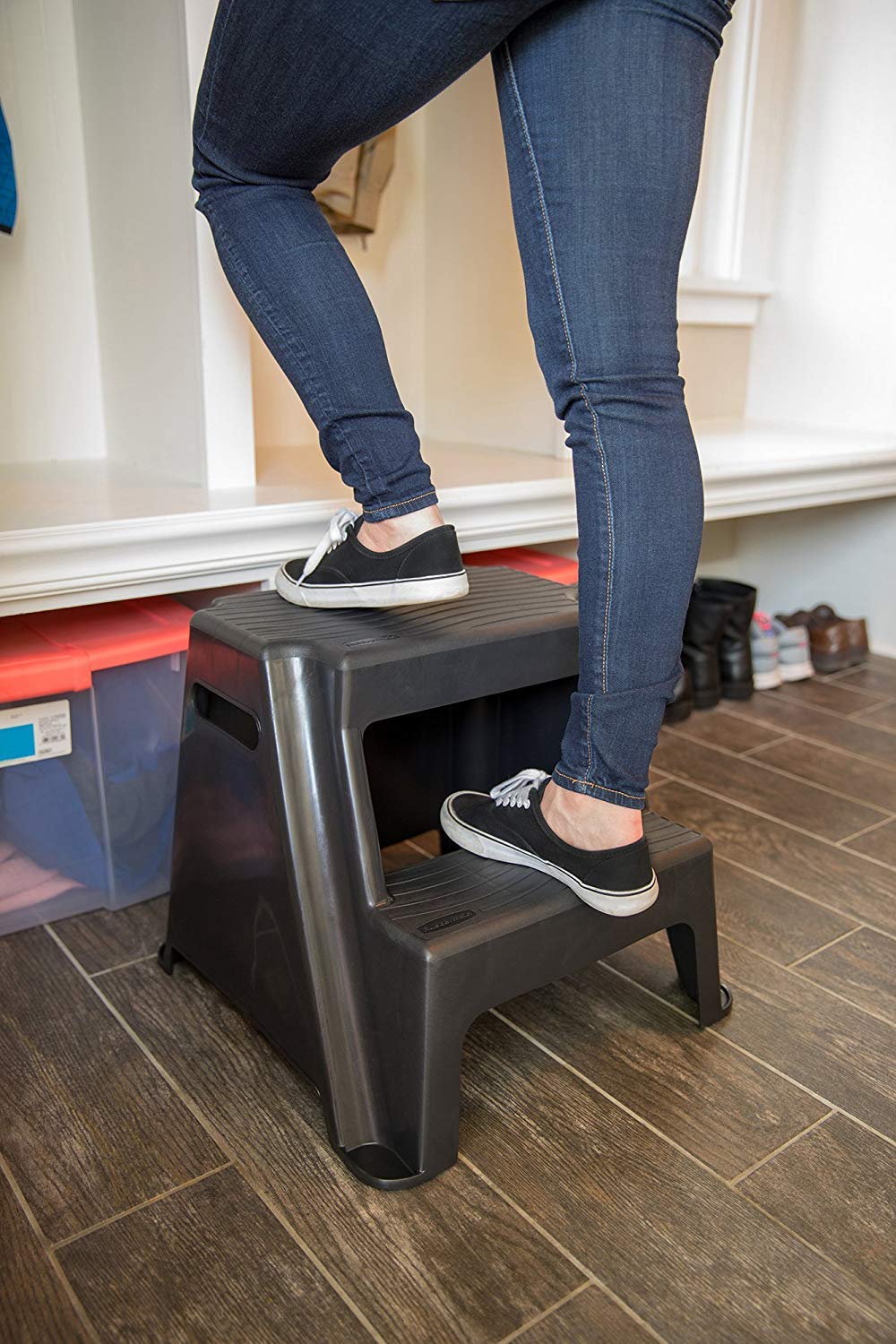 Amazon Exclusive Rubbermaid stool combines reliable performance with slip-resistant stability.