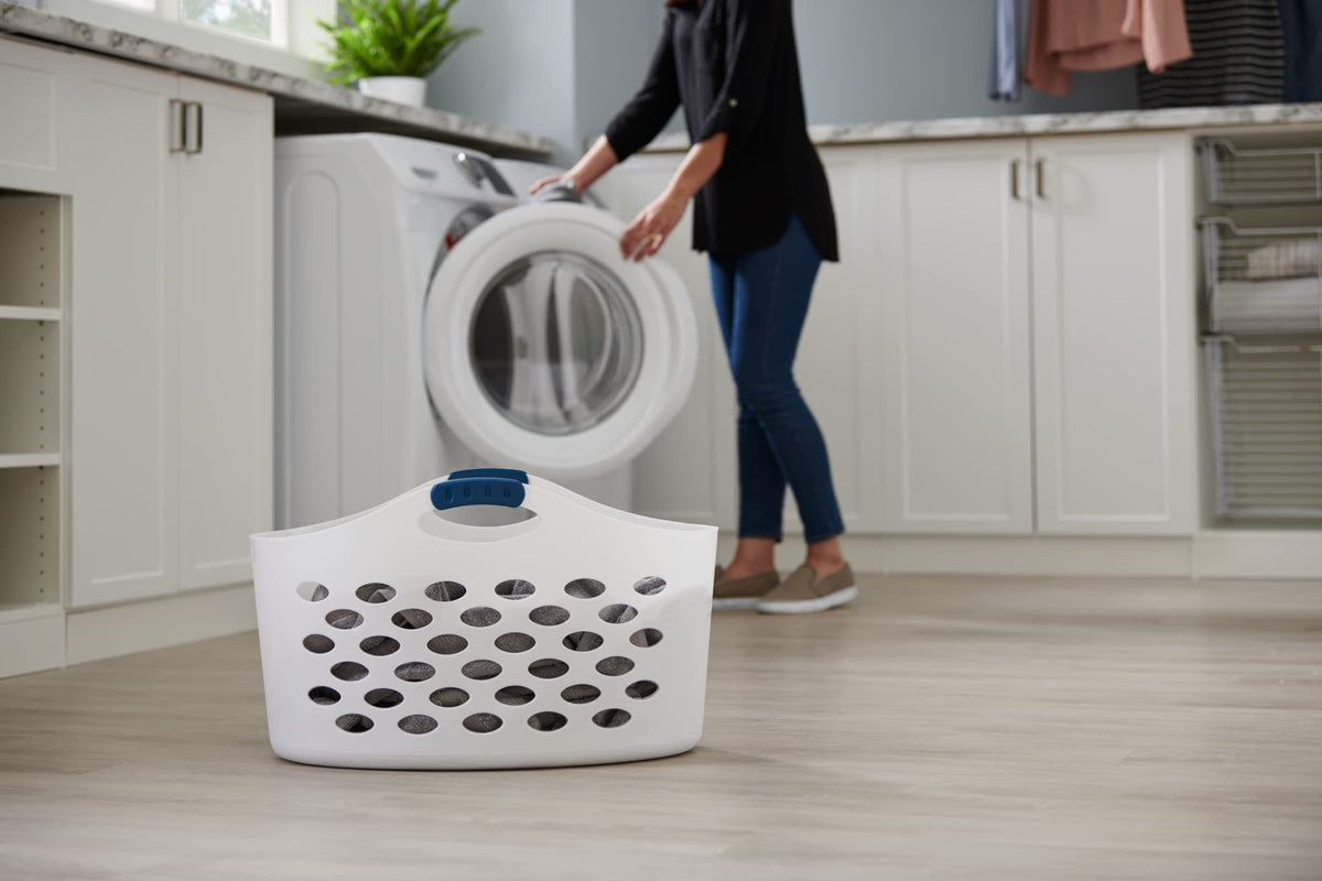 Rubbermaid Flex N Carry laundry basket—dorm/apartment use ideal for small spaces.