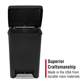 Rubbermaid vented base eases removal of heavy bags
