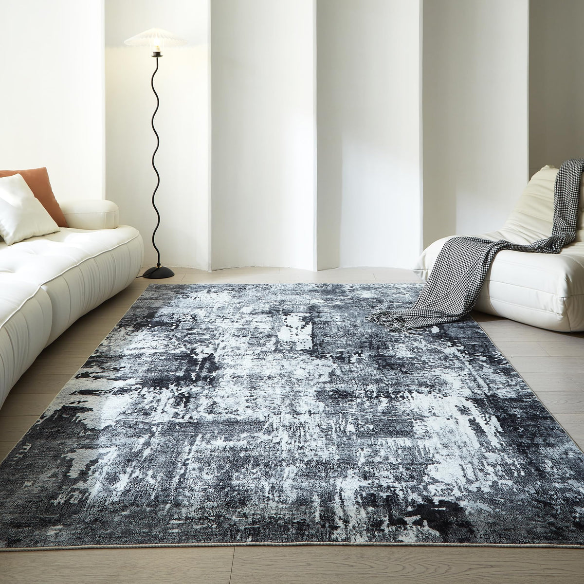Rugcomf rug with non-slip backing to prevent slipping