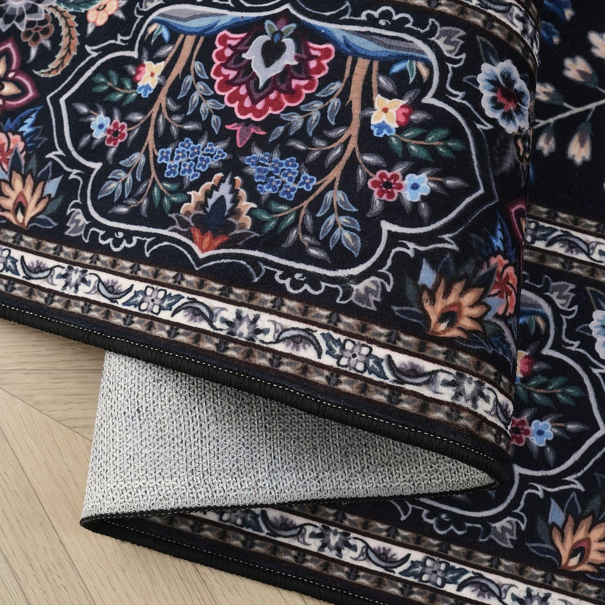 Rugcomf soft polyester fibers deliver comfortable underfoot feel.