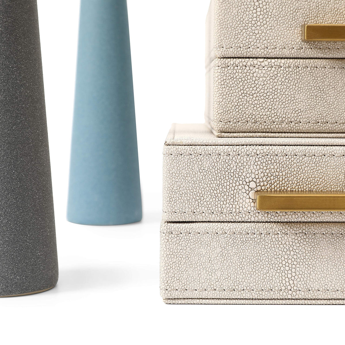 RUNYAO Kingflux medium ivory shagreen box ideal for watches and small accessories