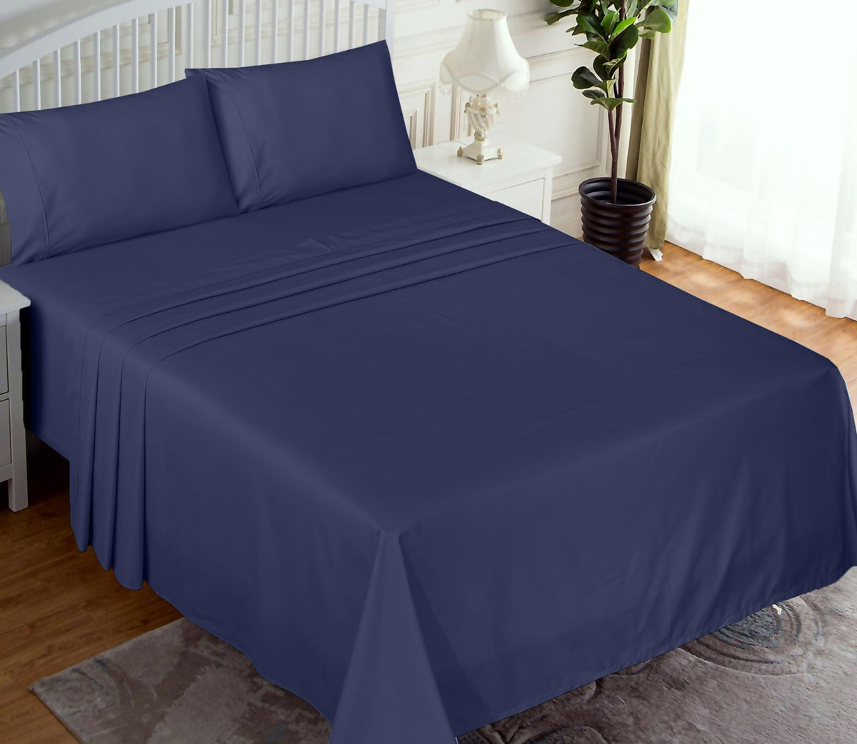 RUVANTI Crown Blue fitted sheet with 16-inch pocket stays securely in place