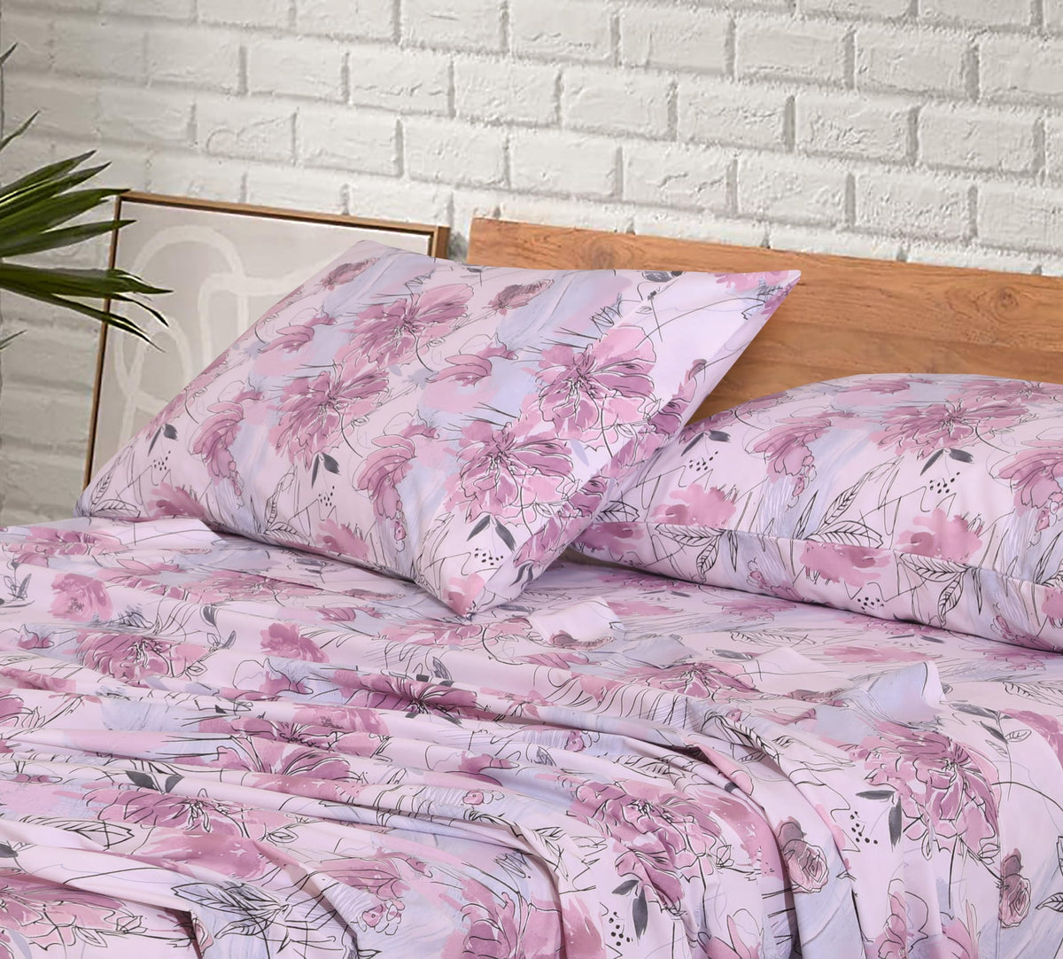 RUVANTI hotel-style percale feel adds refined comfort to any bedroom