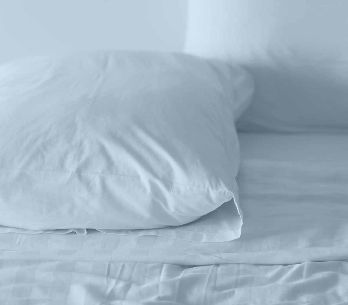 RUVANTI hotel-style crisp look emphasizes breathable, lightweight comfort