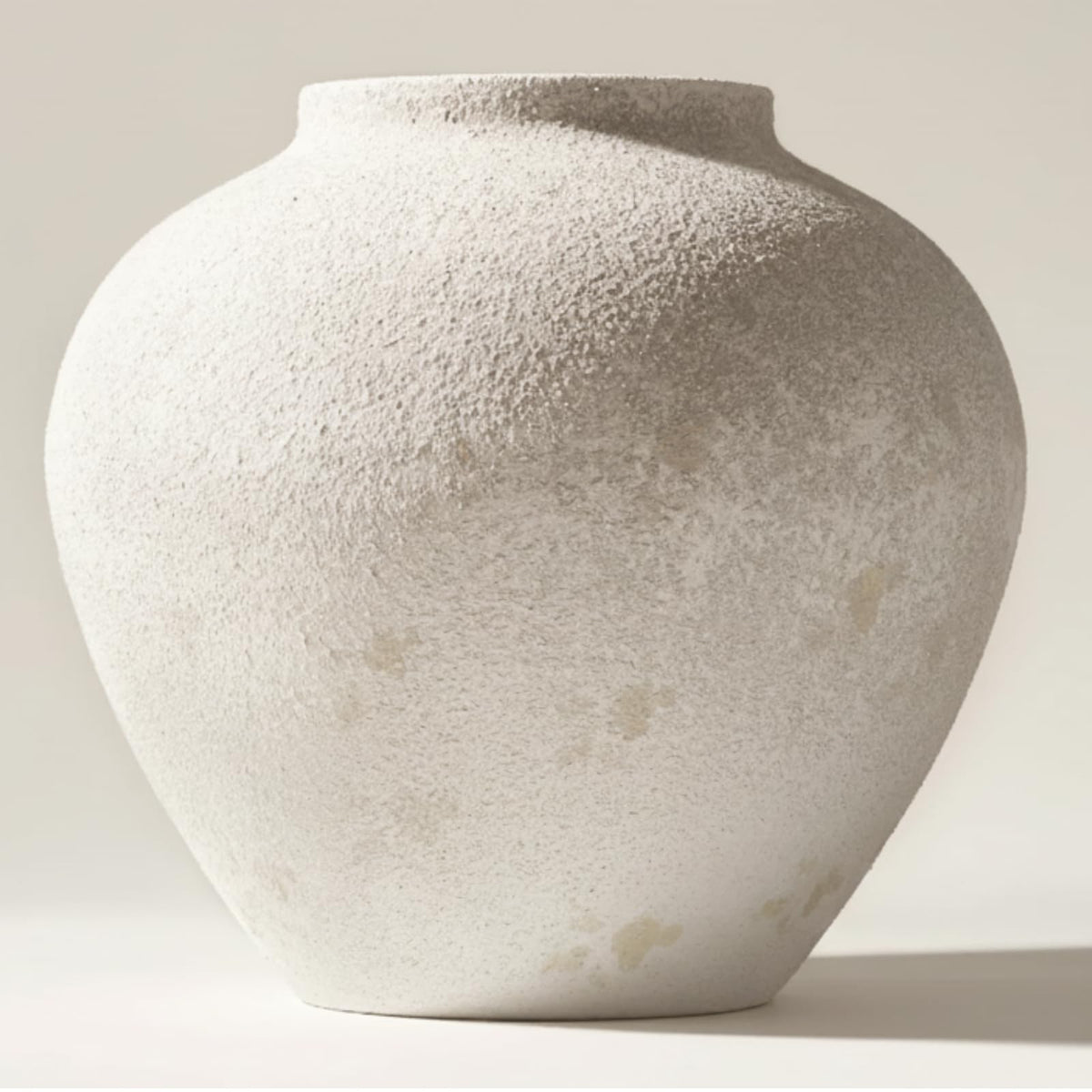RyddeligHome Arina vase white rough texture for rustic table decor