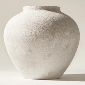 RyddeligHome Arina vase white rough texture for rustic table decor