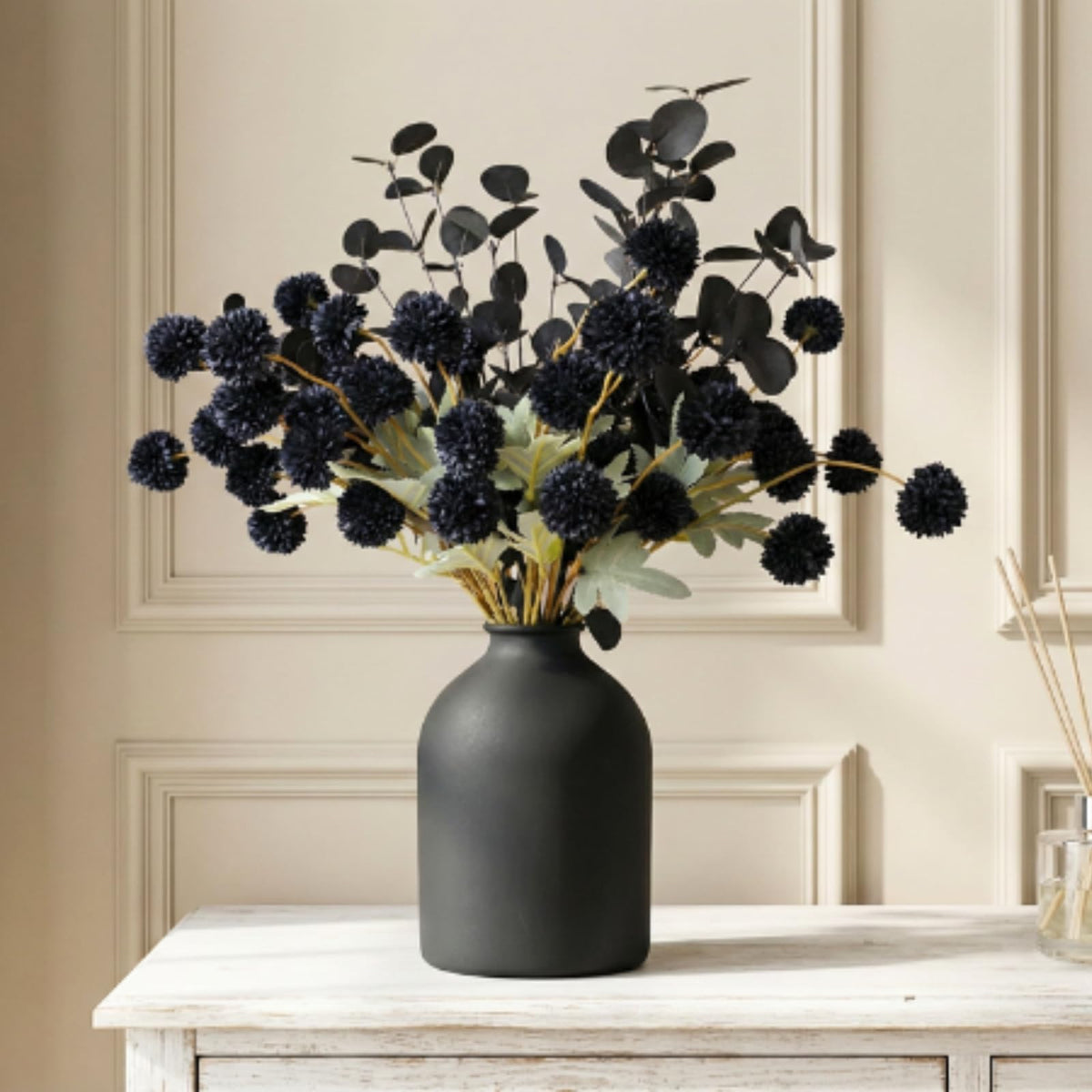 RyddeligHome Arlo vase tall silhouette creates focal points in modern rooms.