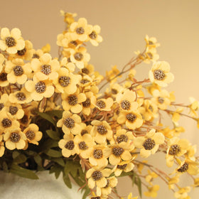 RyddeligHome maintenance-free stems stay vibrant without wilt or watering.