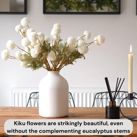 RyddeligHome Kiku bouquet complements rustic and contemporary interiors.