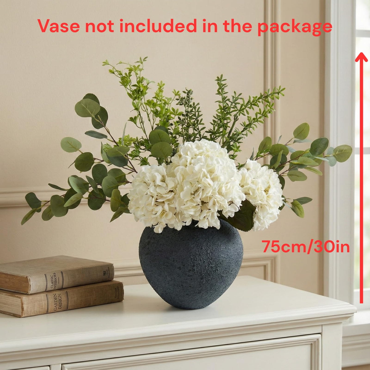 RyddeligHome white hydrangea flowers provide an elegant focal point